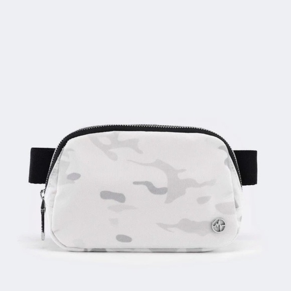 EVERYWHERE FANNY PACK 1L - Picture 1 of 7